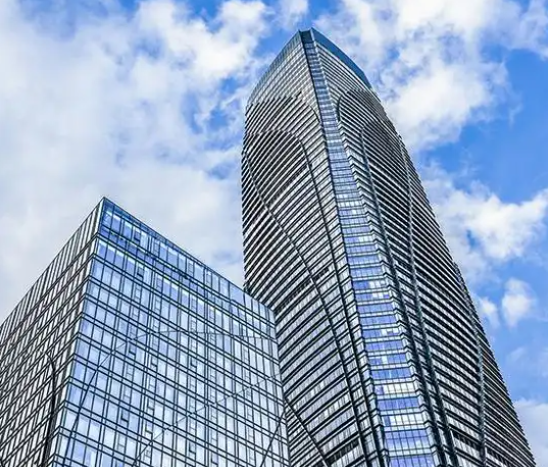 工厂安全防护服材质对比：华优捷工装防护服耐磨损与透气性实测分析